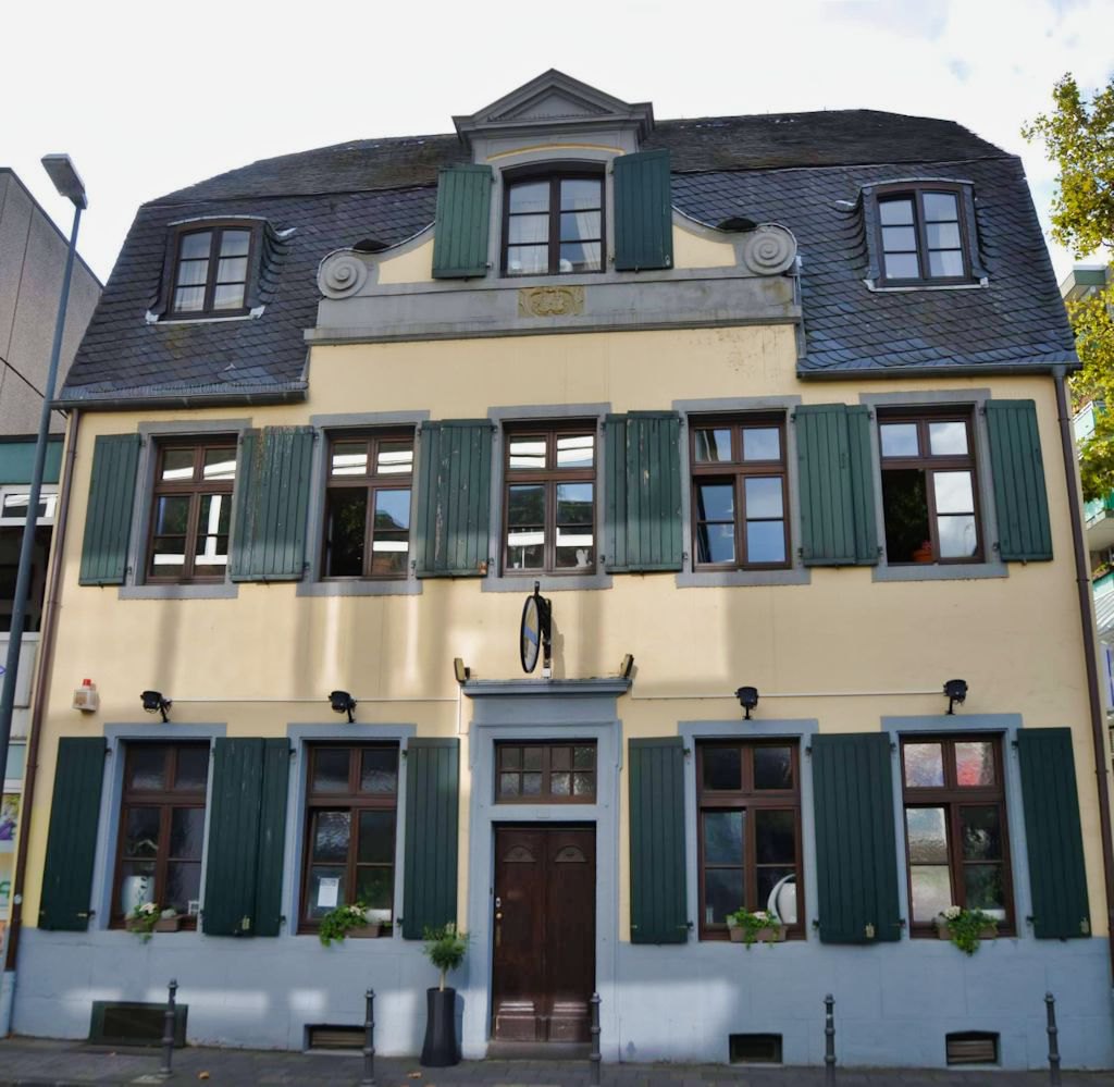 Haus Jordans, Rheinstraße 10, Neuss